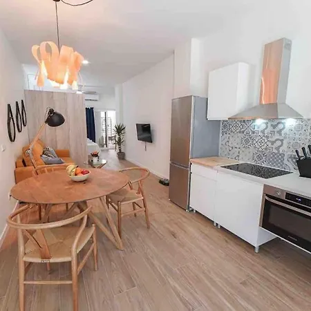 Studio Chic Avec Terrasse, Lumineux Et Calme 1 Valencia Exterior photo
